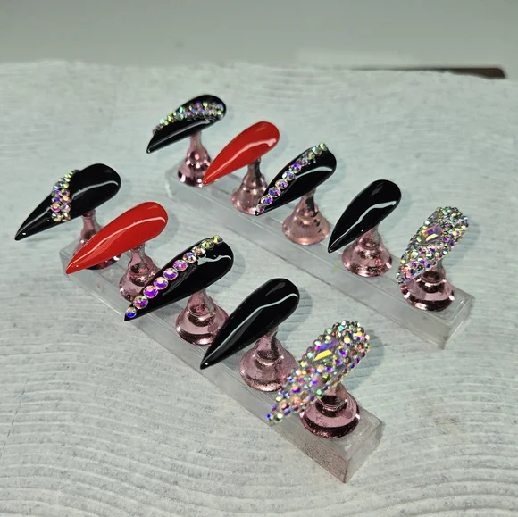 Press On Nails - Picture 2 of 5